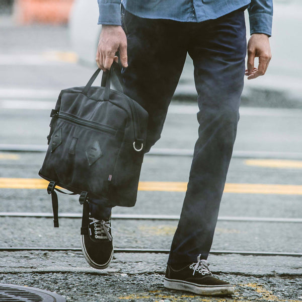 The Frank Chino in Navy